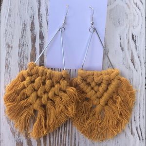 NWT! BOHO Bohemian Style Mustard Earrings! 🌸🌸🌸